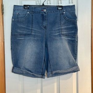 Penningtons Curvy Denim Blue Women's Shorts, Size 20